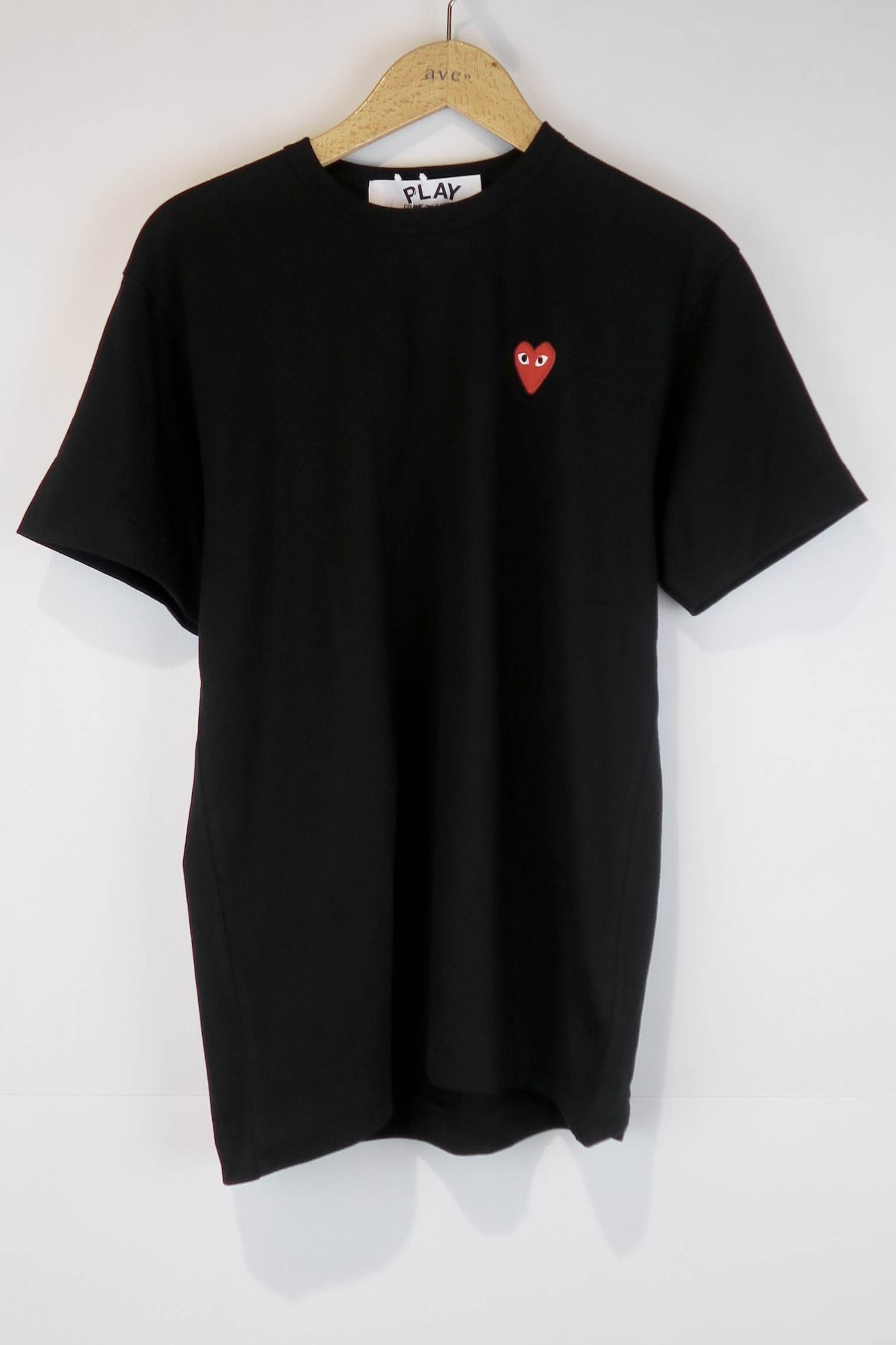 COMME DES GARCONS PLAY AX-T108 play t-shirt red heart black - ave ...